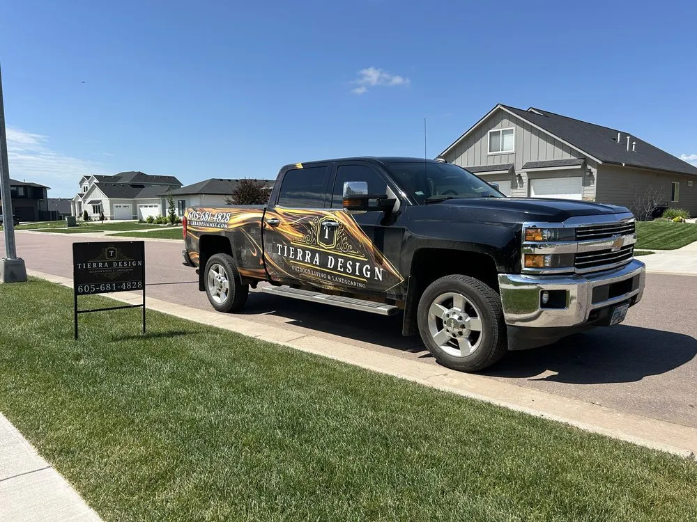 Top-rated lawn care service in Sioux Falls, SD by Tierra Design