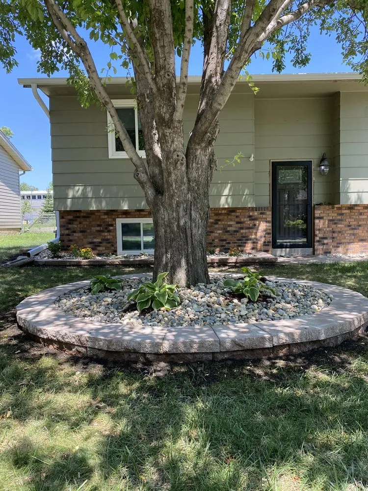 Custom lawn mowing service for residential properties across Sioux Falls, SD - Tierra Design