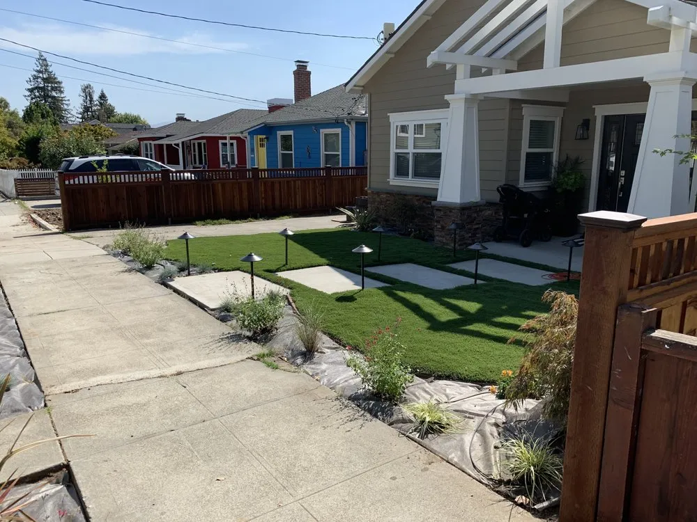 Professional lawn mowing service experts serving East Palo Alto, CA - Tierra Landscaping