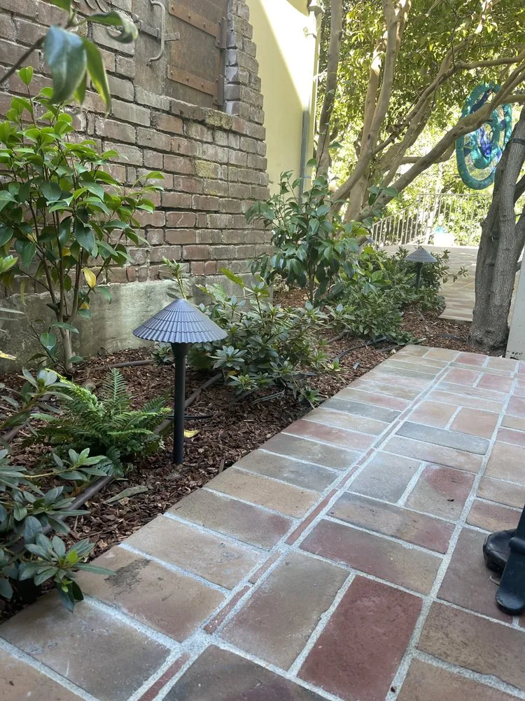 Affordable residential landscaping in East Palo Alto, CA by Tierra Landscaping