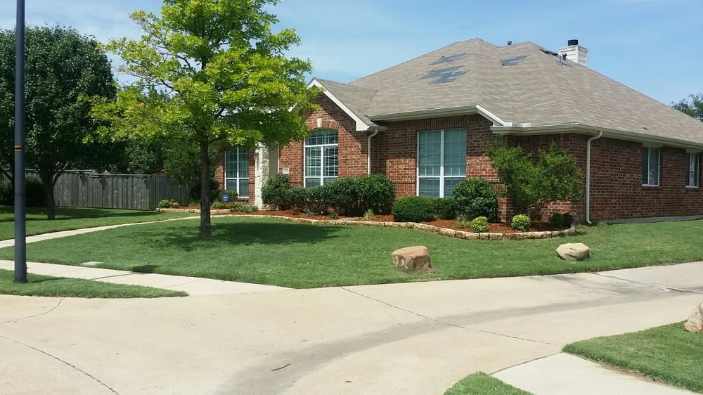 Professional garden landscaping experts serving Terrell, TX - Tiger Cut Professional Lawn Care