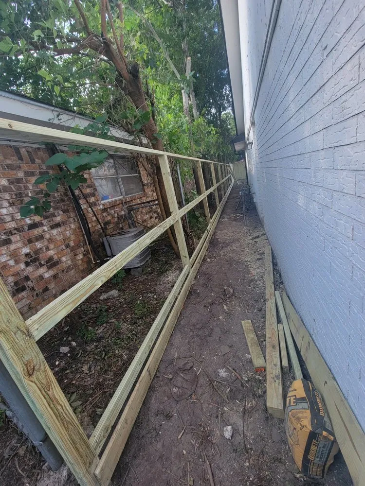 Local yard cleanup service experts serving East Point, GA - Tiger Landscaping