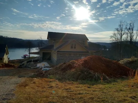 Trusted yard cleanup service in Knoxville, TN - Tiger Painting