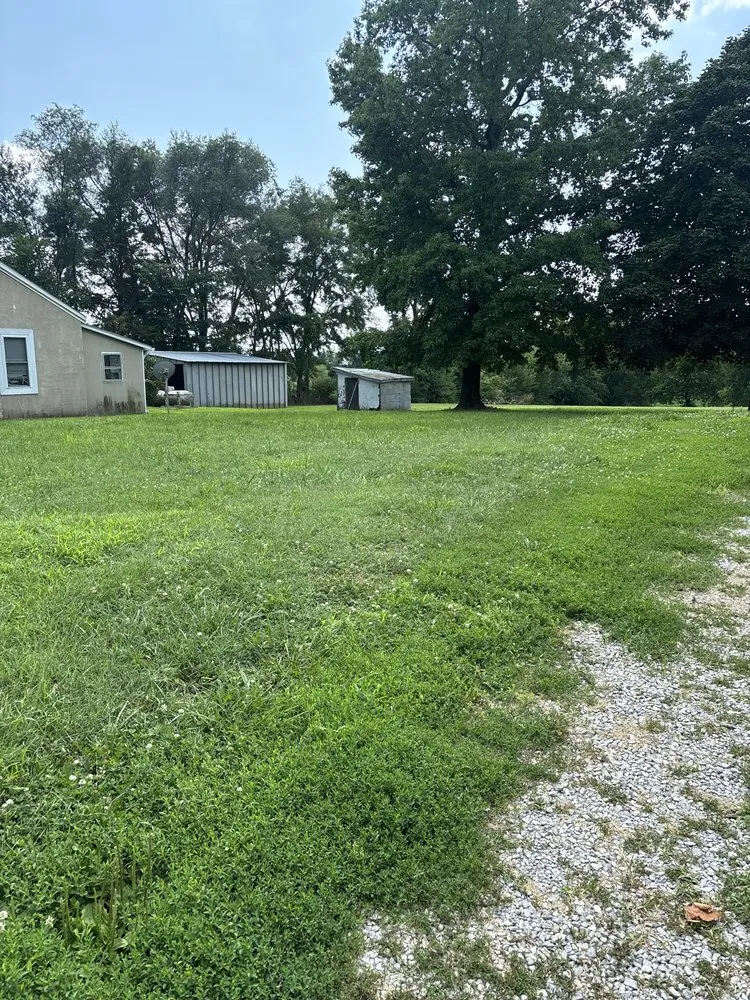 Expert residential landscaping experts serving Wellington, MO - Tigers Contracting