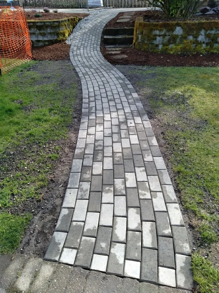 Custom landscape design for beautiful yards in Gig Harbor, WA by Tigers Landscape and Construction