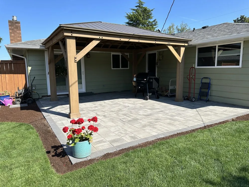 Expert landscape design with custom design in Gig Harbor, WA by Tigers Landscape and Construction