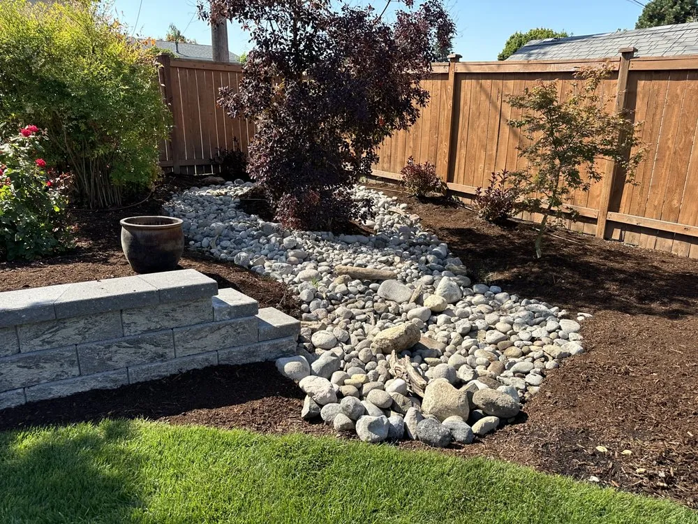 Custom yard cleanup service for beautiful yards in Gig Harbor, WA by Tigers Landscape and Construction