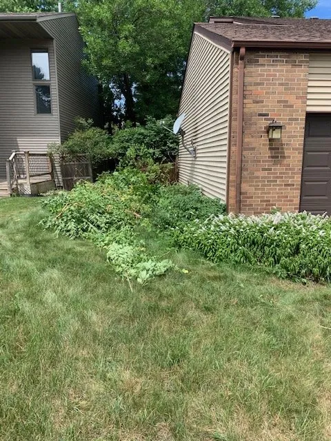 Reliable outdoor landscaping experts serving Sioux Falls, SD - Tillma's Lawn Care