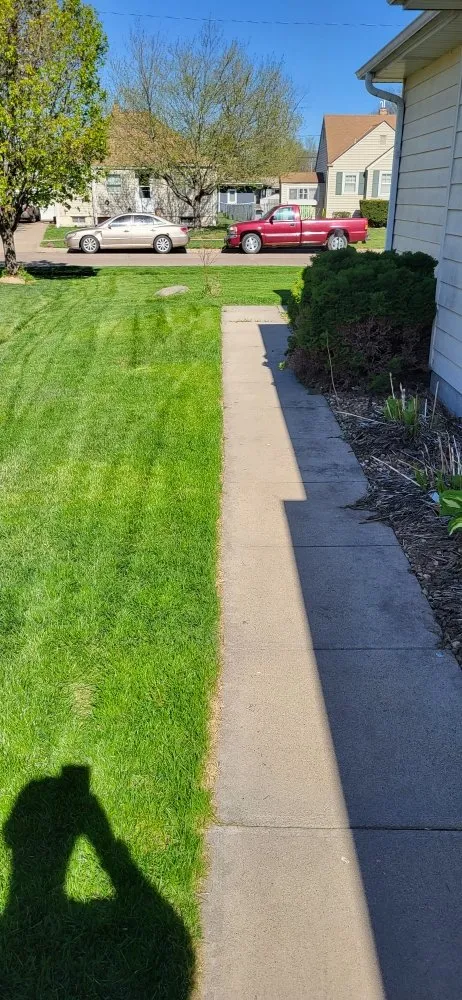 Local yard maintenance for residential properties in Fremont, NE by Tilson's Lawn Services