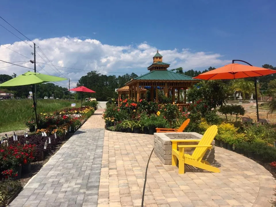 Expert outdoor landscaping experts serving Richmond Hill, GA - Tim & Dave's Nursery