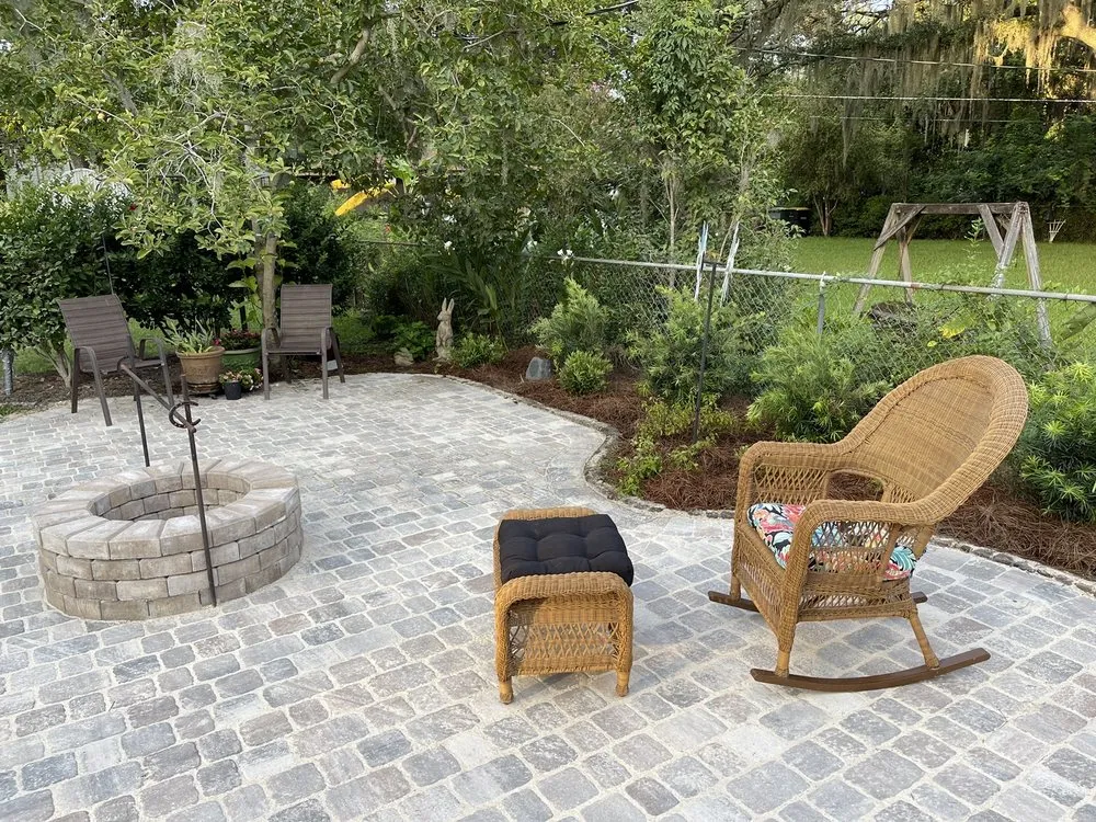 Custom lawn mowing service experts serving Richmond Hill, GA - Tim & Dave's Nursery