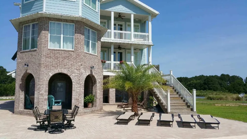 Custom yard maintenance near you in Richmond Hill, GA by Tim & Dave's Nursery