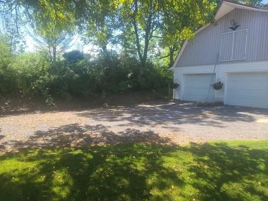 Expert outdoor landscaping in Bloomsburg, PA - Tim Todd Hauling