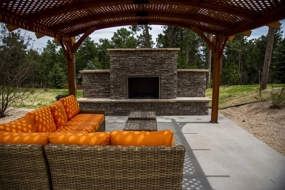 Professional yard maintenance in Colorado Springs, CO - Timberline Landscaping