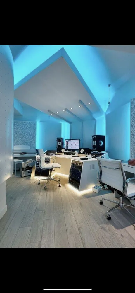 Local outdoor landscaping in Los Angeles, CA by Timbermen Tree service & Landcaping