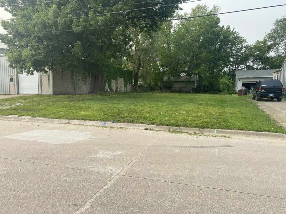 Trusted landscape design for outdoor upgrades in Ankeny, IA by Timblins Cleaning and Hualing