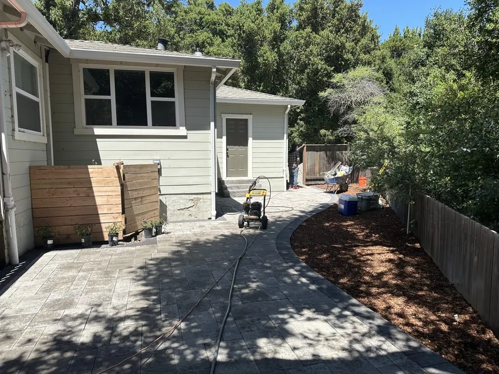 Custom garden landscaping for beautiful yards in Oakland, CA by Time Construction & Hardscaping