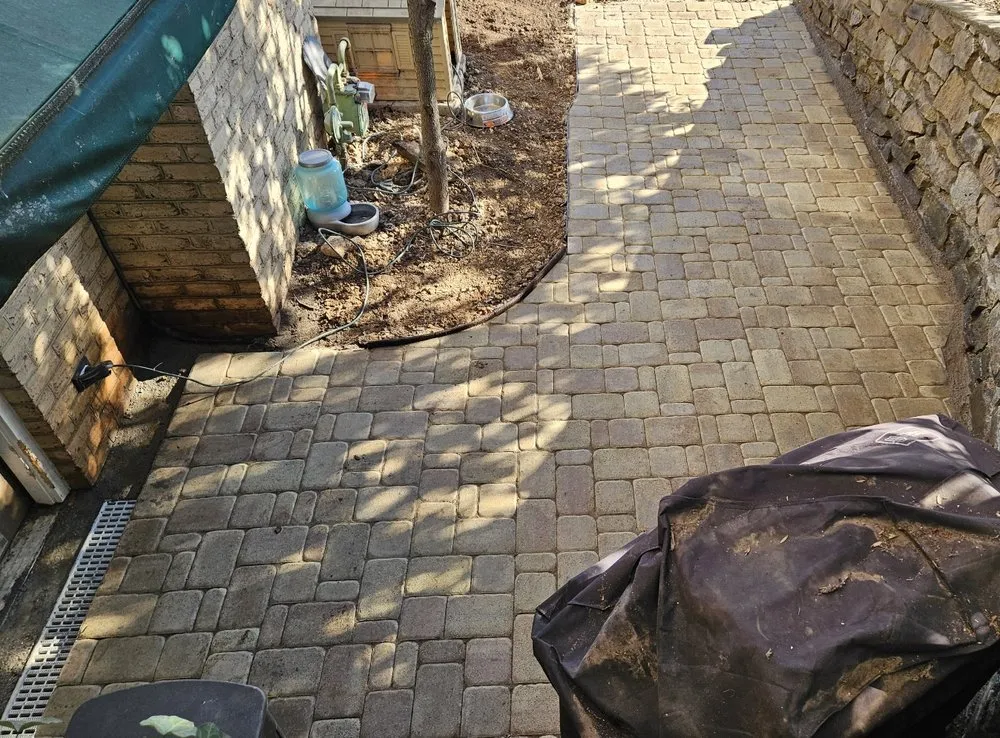 Affordable landscape design with custom design in Vinton, VA by Timesavers Landscaping