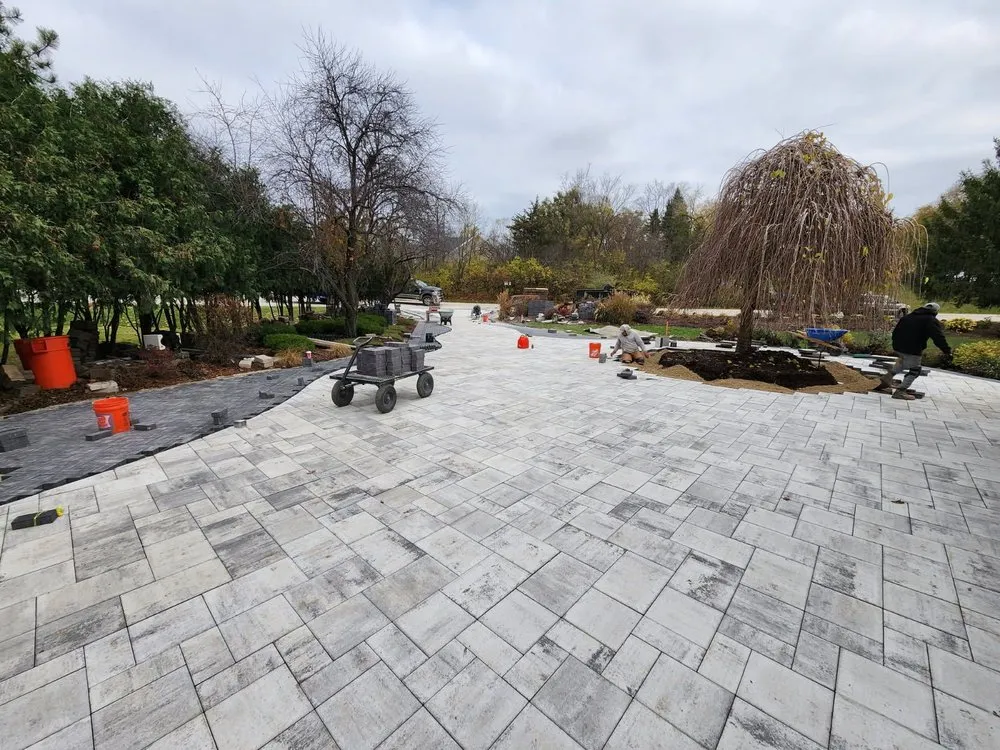 Custom landscaping services in Arlington Heights, IL by Timothy Cordingley Landscape Construction