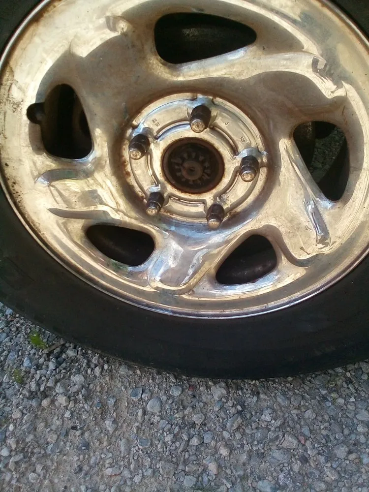 Trusted yard maintenance experts serving New Albany, IN - Tim's Basic Auto Repair,landscaping,light Construction, Lawn Car