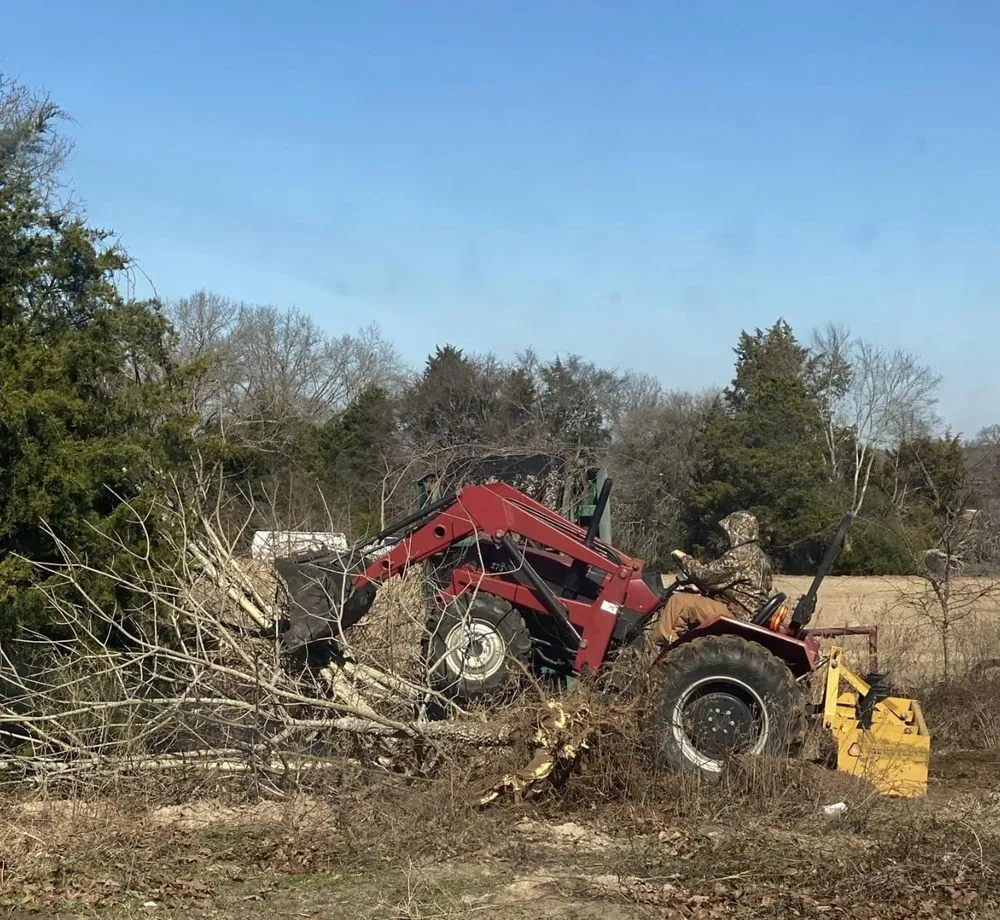 Custom lawn care service in LaRue, TX - Tiner Farm