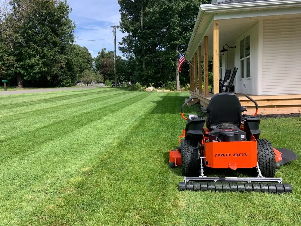 Reliable yard cleanup service with custom design across Tompkinsville, KY - Tingle’s Lawn Care
