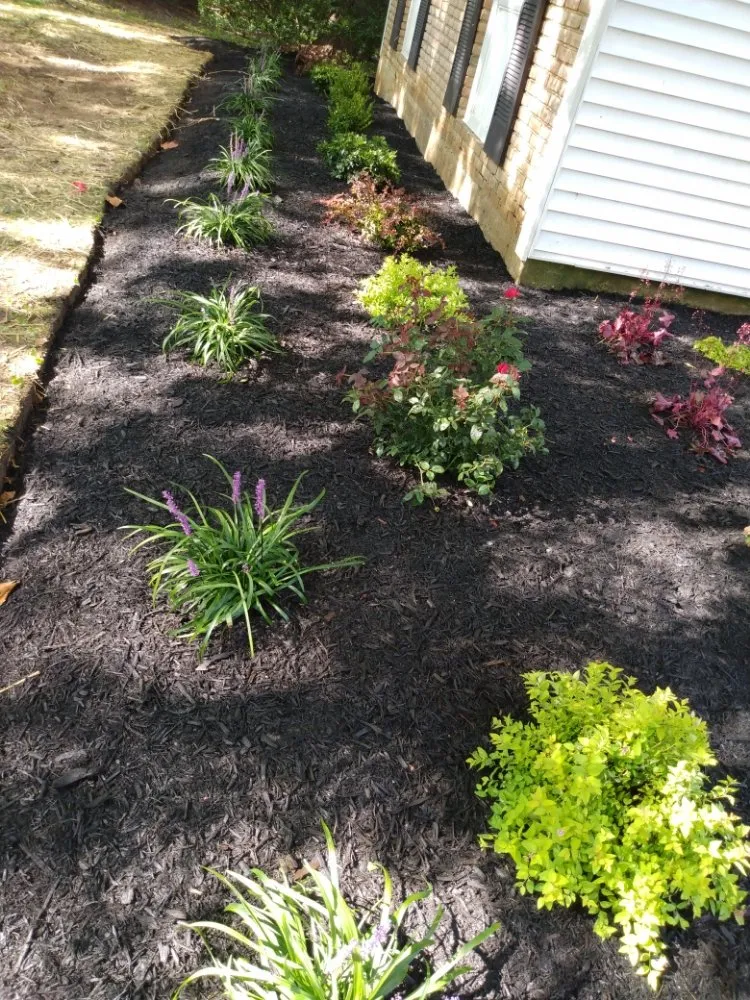 Custom yard maintenance in Thurmont, MD - Tino Landscaping