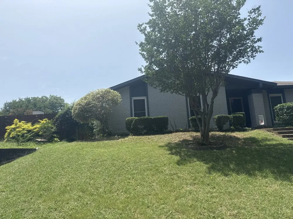 Reliable garden landscaping near you in Grand Prairie, TX by Tinsley’s Cutting Up Lawn Service