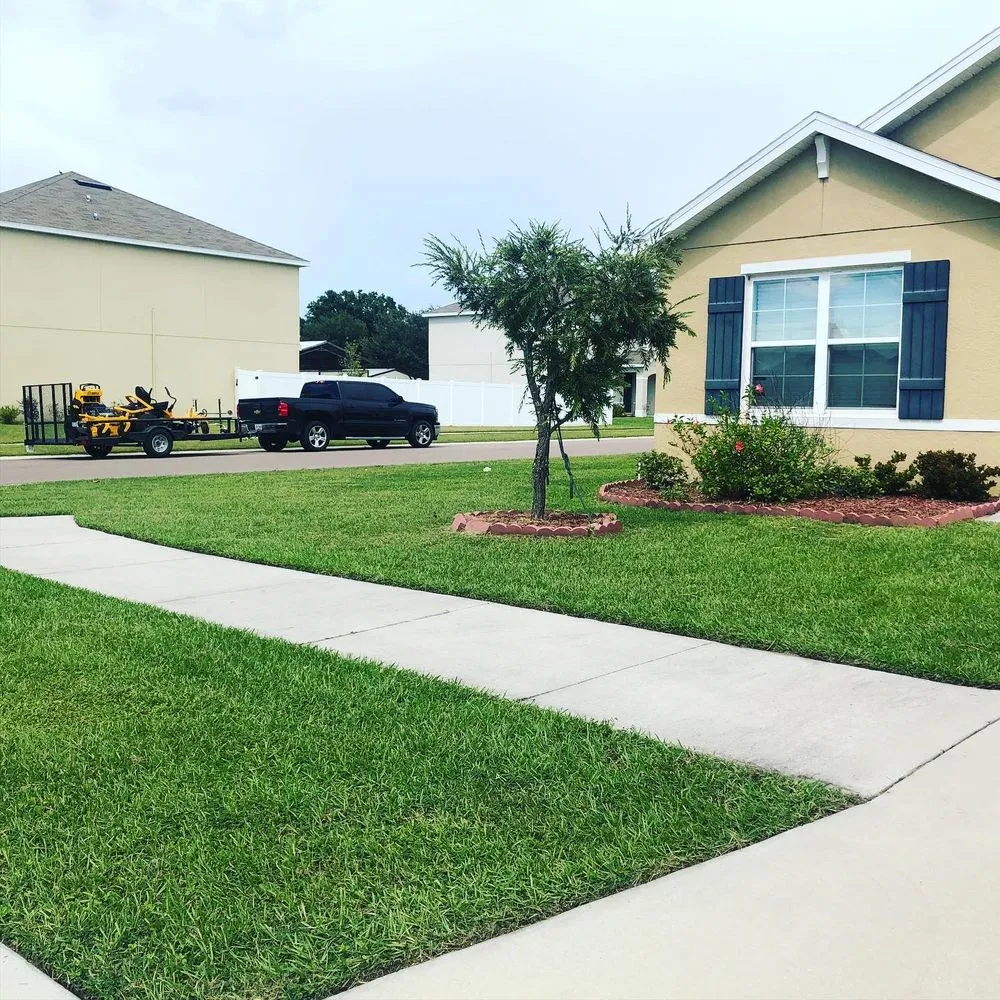 Custom yard maintenance in Plant City, FL - Tip Of The Spear Lawn Care