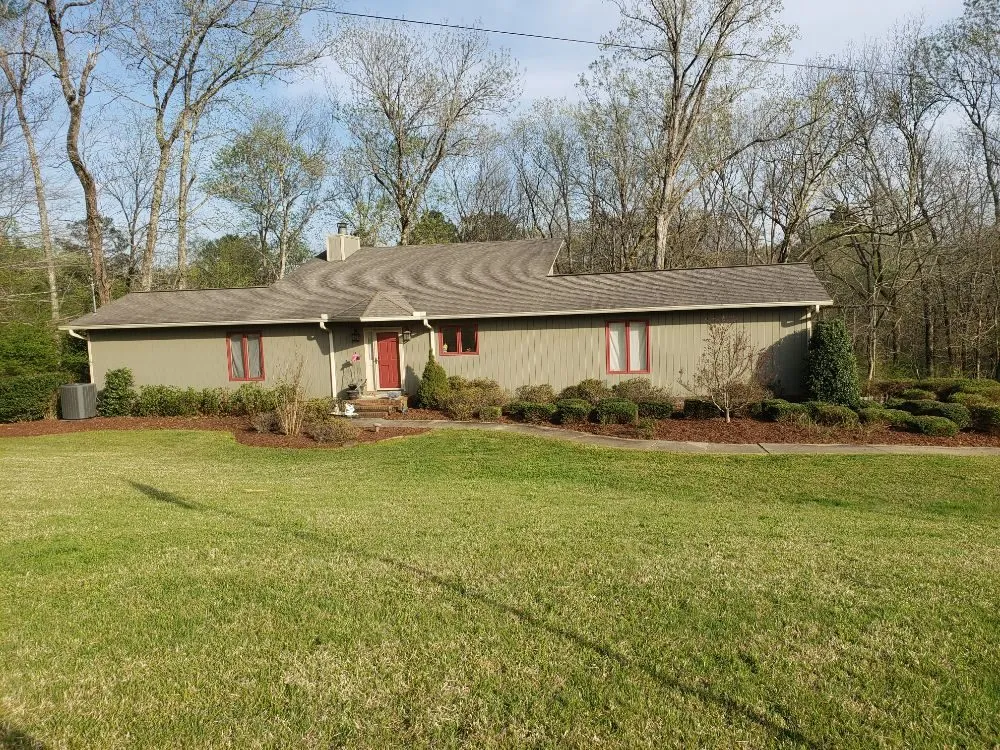 Top-rated yard maintenance in Trussville, AL by Tip-Top Lawn Service