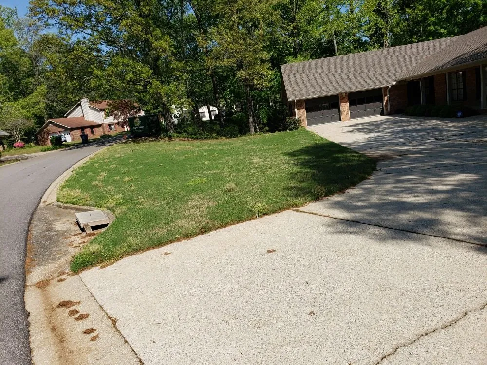 Reliable yard cleanup service in Trussville, AL by Tip-Top Lawn Service