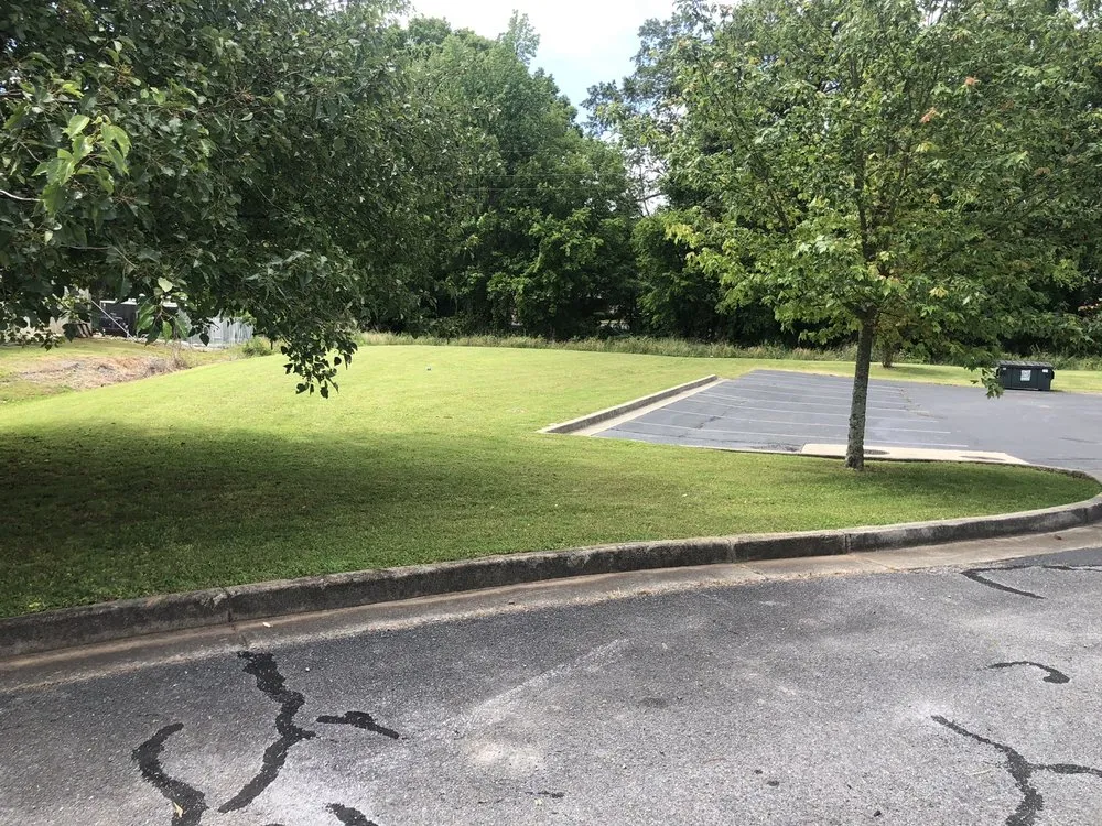 Local yard cleanup service in Cartersville, GA - Tisdale Lawn Service & Pressure Washing