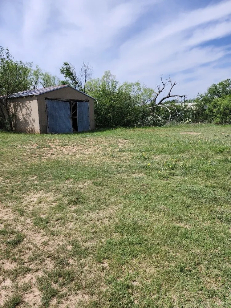 Professional yard maintenance experts serving Lubbock, TX - Titan Cuts