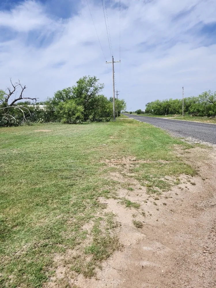 Trusted yard maintenance in Lubbock, TX by Titan Cuts