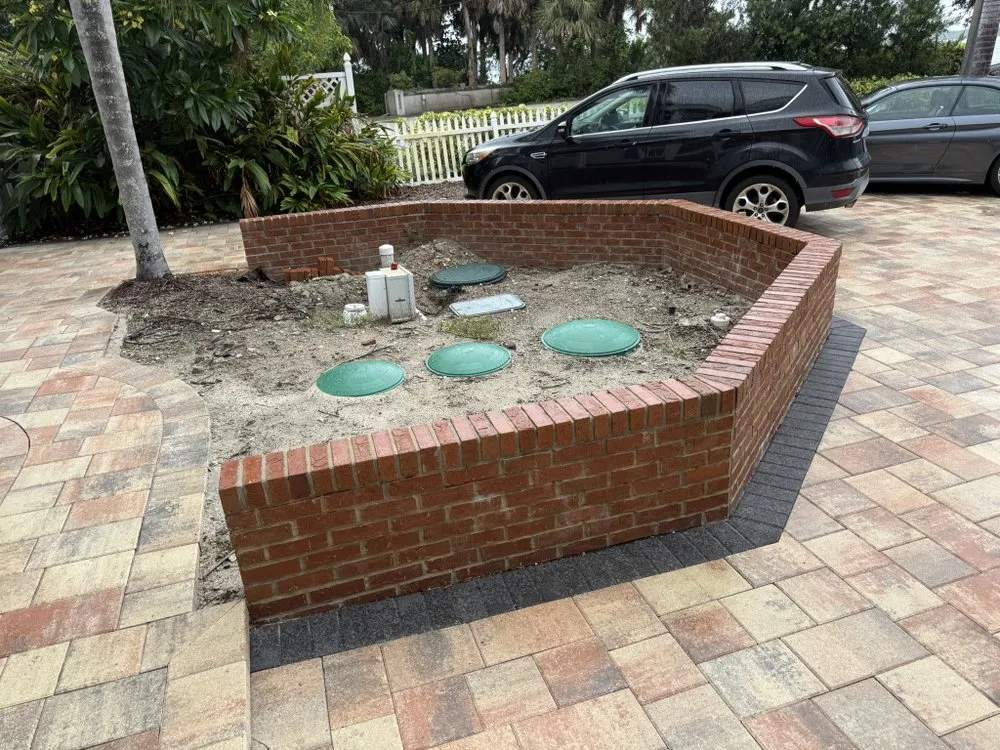 Custom lawn care service in West Melbourne, FL - Titan Pavers & Dali Pools