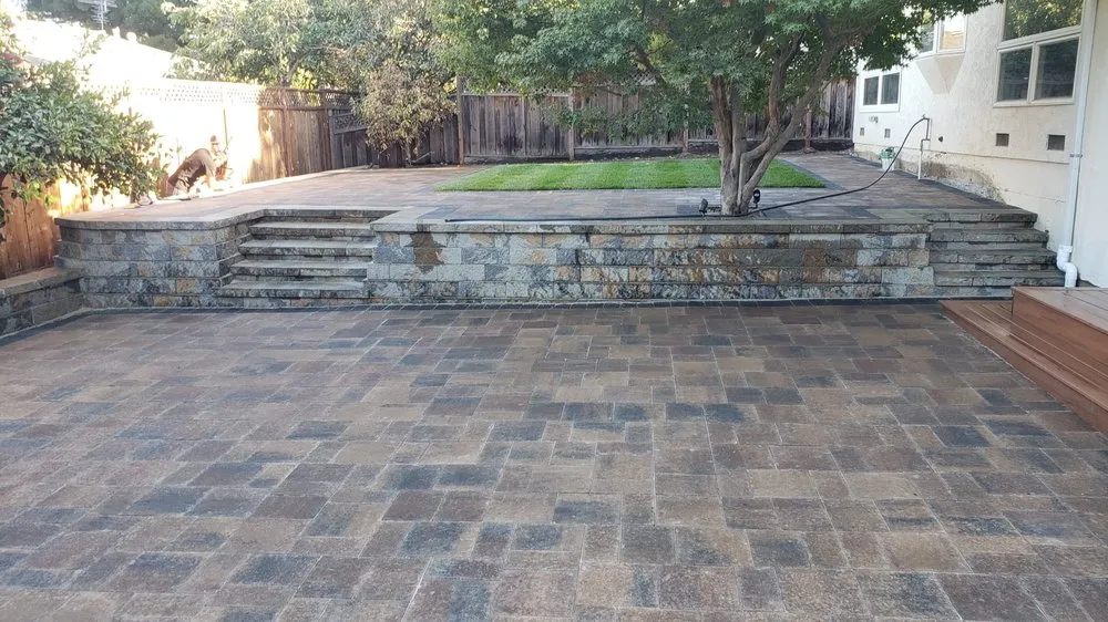 Reliable lawn mowing service for residential properties in Sunnyvale, CA by Titan Pavers and Concrete