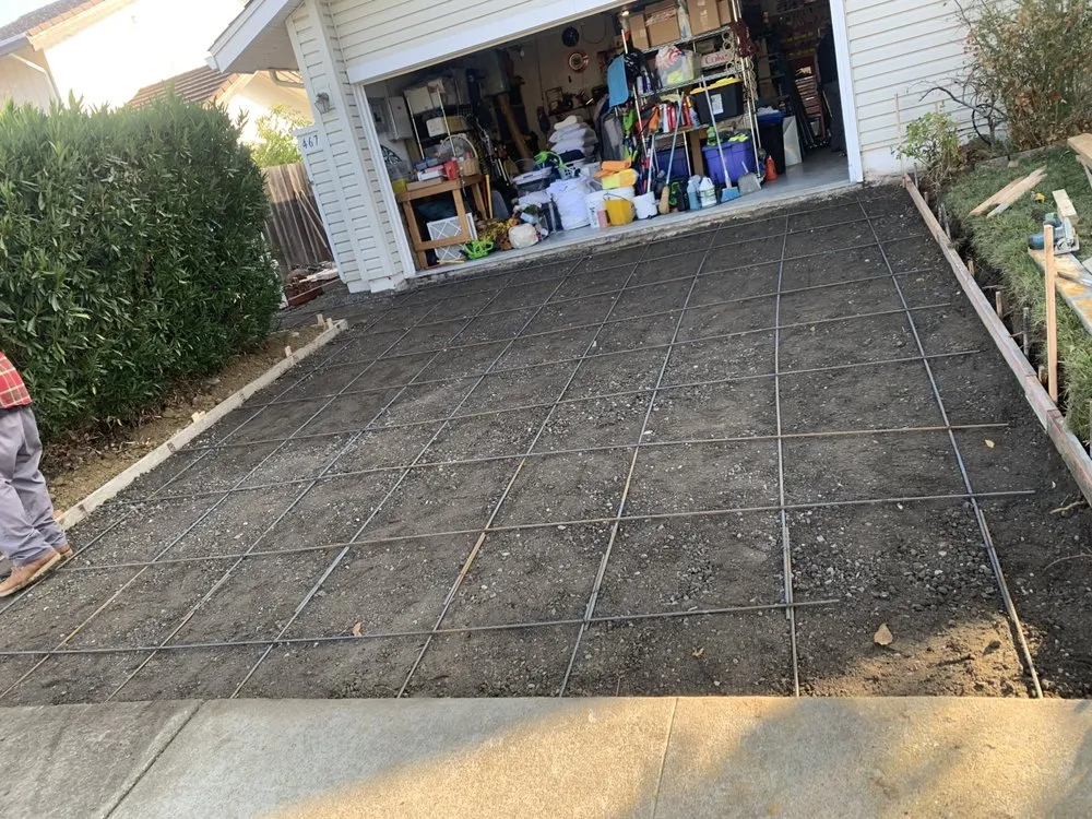 Reliable yard maintenance for residential properties in Brentwood, CA by Tito’s Concrete & Landscape