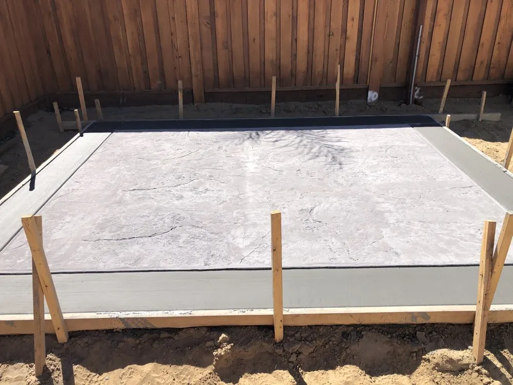 Expert yard maintenance in Brentwood, CA by Tito’s Concrete & Landscape