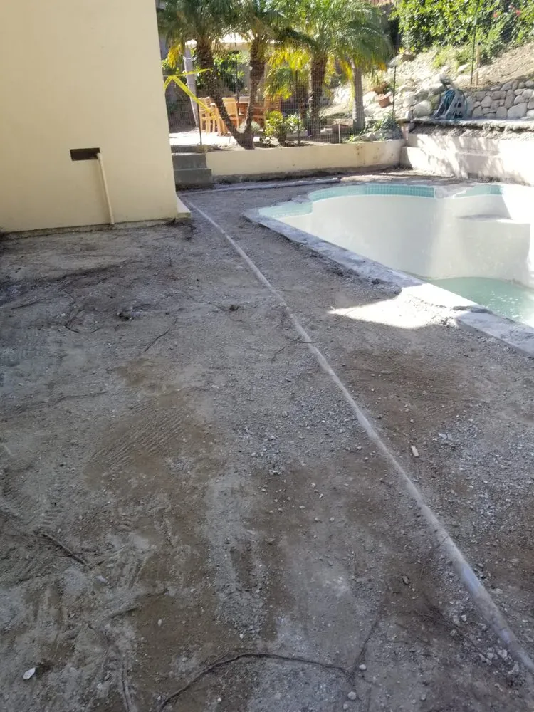 Custom lawn care service for year-round maintenance across Oxnard, CA - Titos Fencing Demolition and Hauling