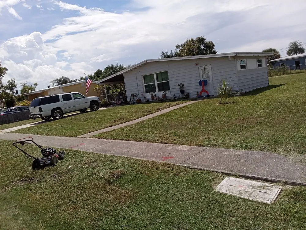 Trusted yard cleanup service in Port Charlotte, FL - Tito's lawncare and Tree Service