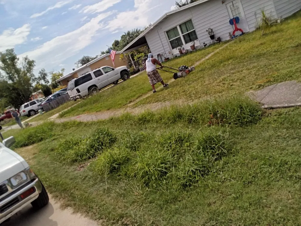 Local landscaping services experts serving Port Charlotte, FL - Tito's lawncare and Tree Service