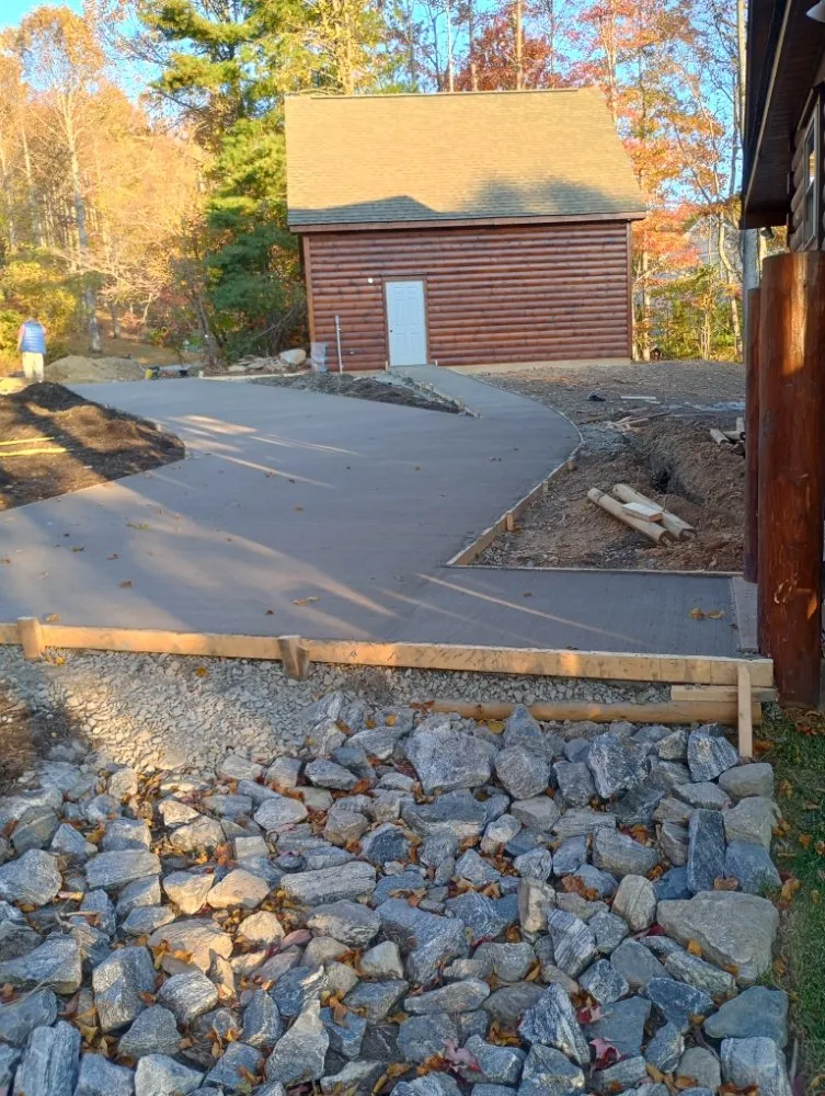 Professional garden landscaping in Fletcher, NC by T&J and Friends Concrete and More