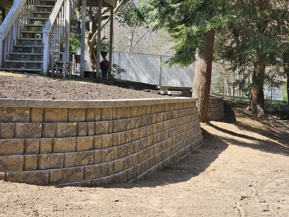 Reliable outdoor landscaping experts serving Fennville, MI - T&J Hardscapes