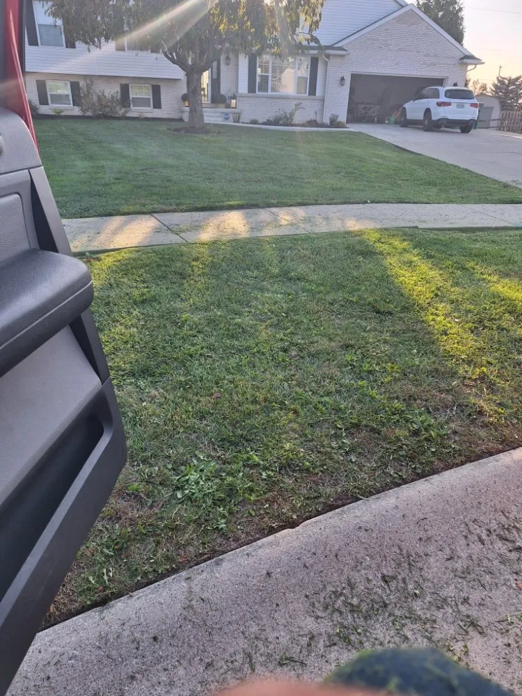 Affordable residential landscaping for homes in Toledo, OH by T&J Landsccaping