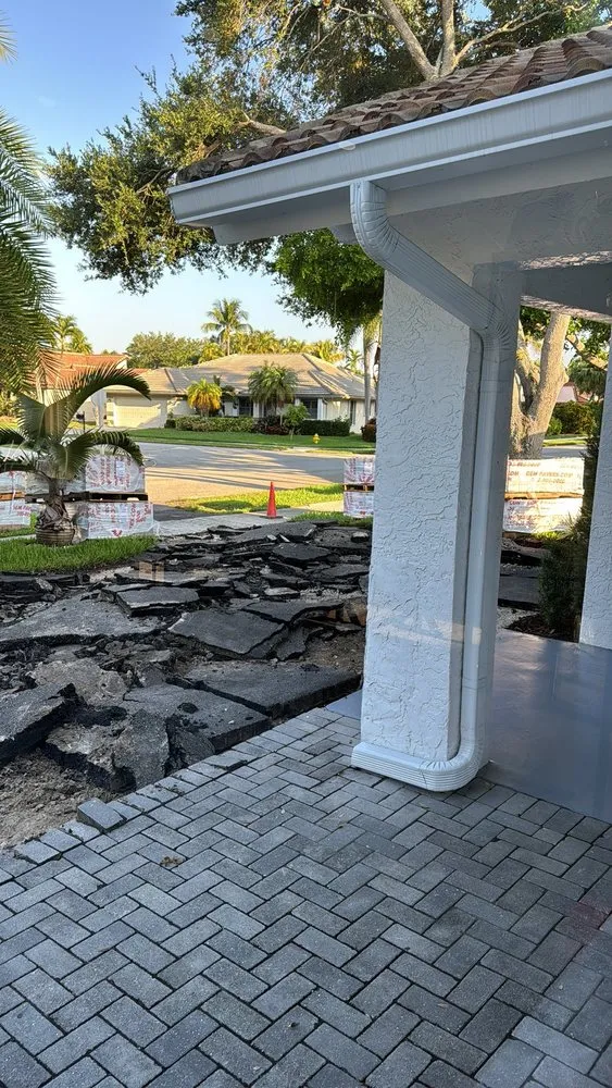 Custom outdoor landscaping in Davie, FL by Tjc Landscapes and More