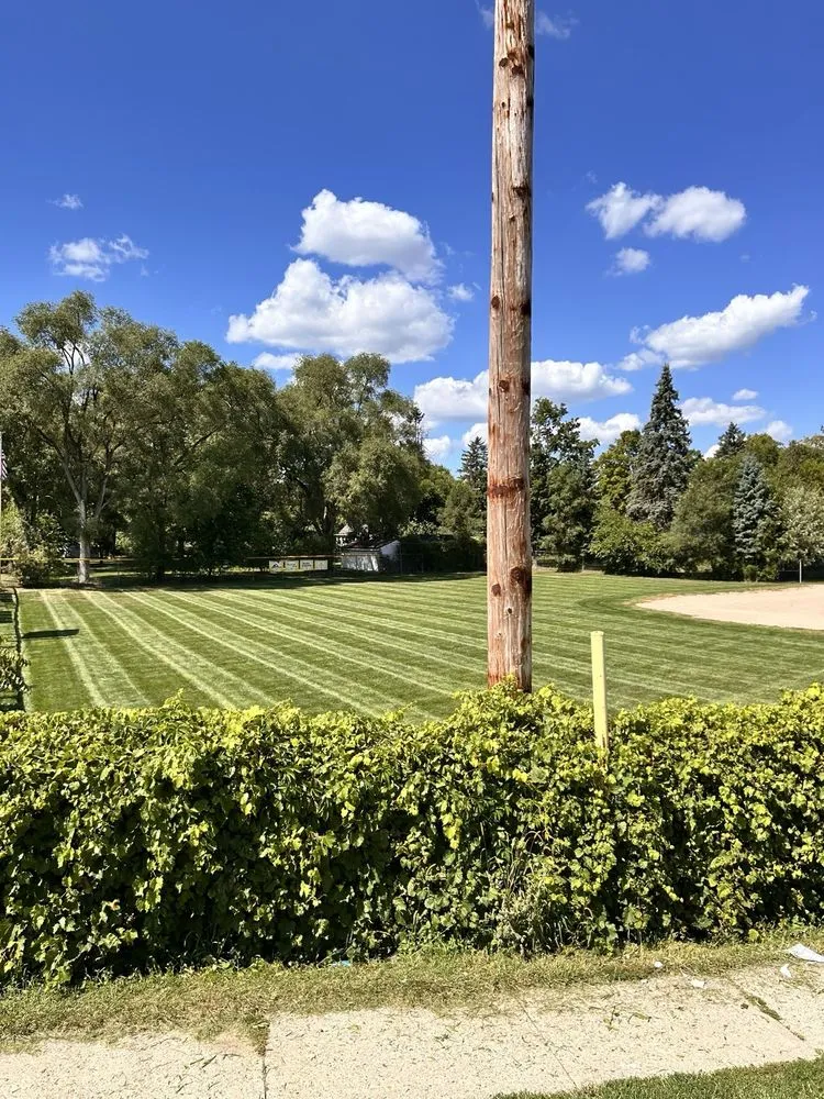 Expert yard maintenance in Howell, MI - TJH Outdoor