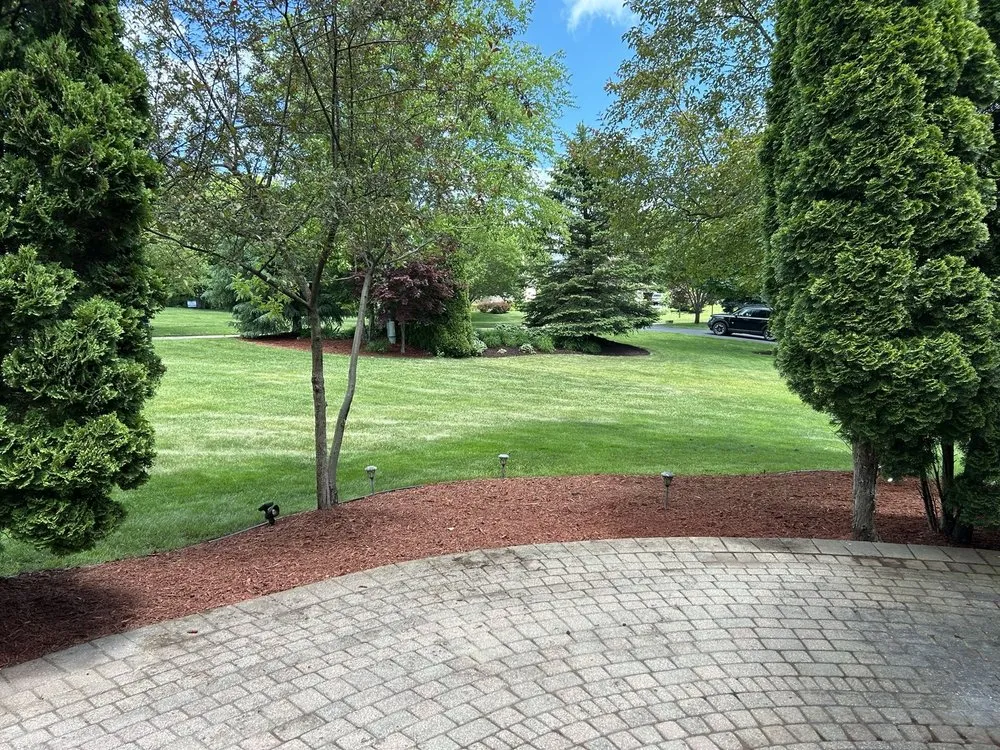 Top-rated lawn mowing service experts serving Howell, MI - TJH Outdoor