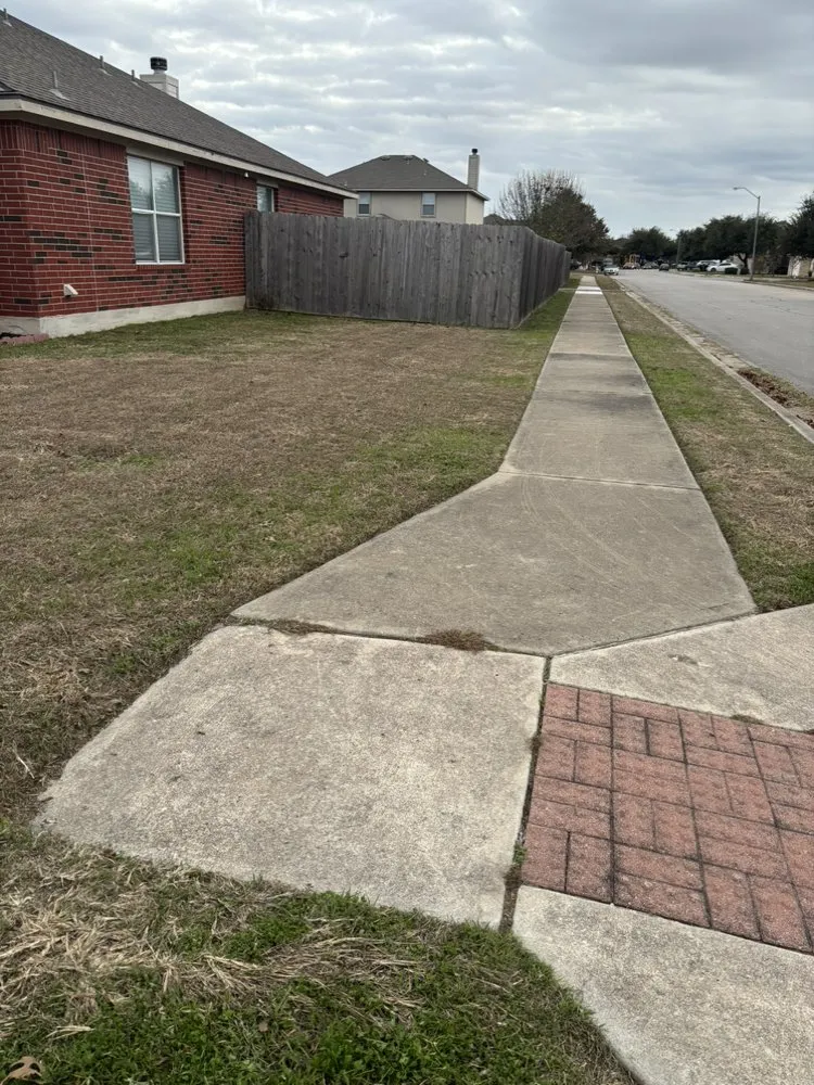 Trusted residential landscaping in Hutto, TX - Tj’s Lawn Care