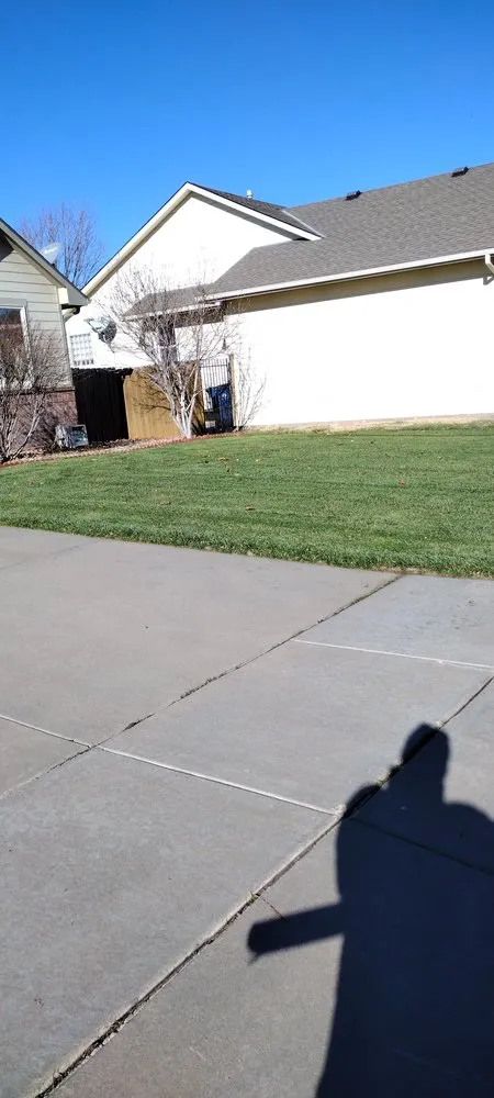 Professional lawn care service experts serving Goddard, KS - TJ's Lawncare