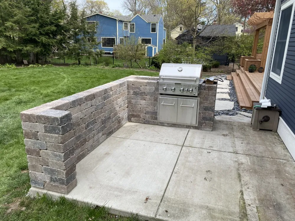 Reliable residential landscaping experts serving Pingree Grove, IL - TJW Landscaping